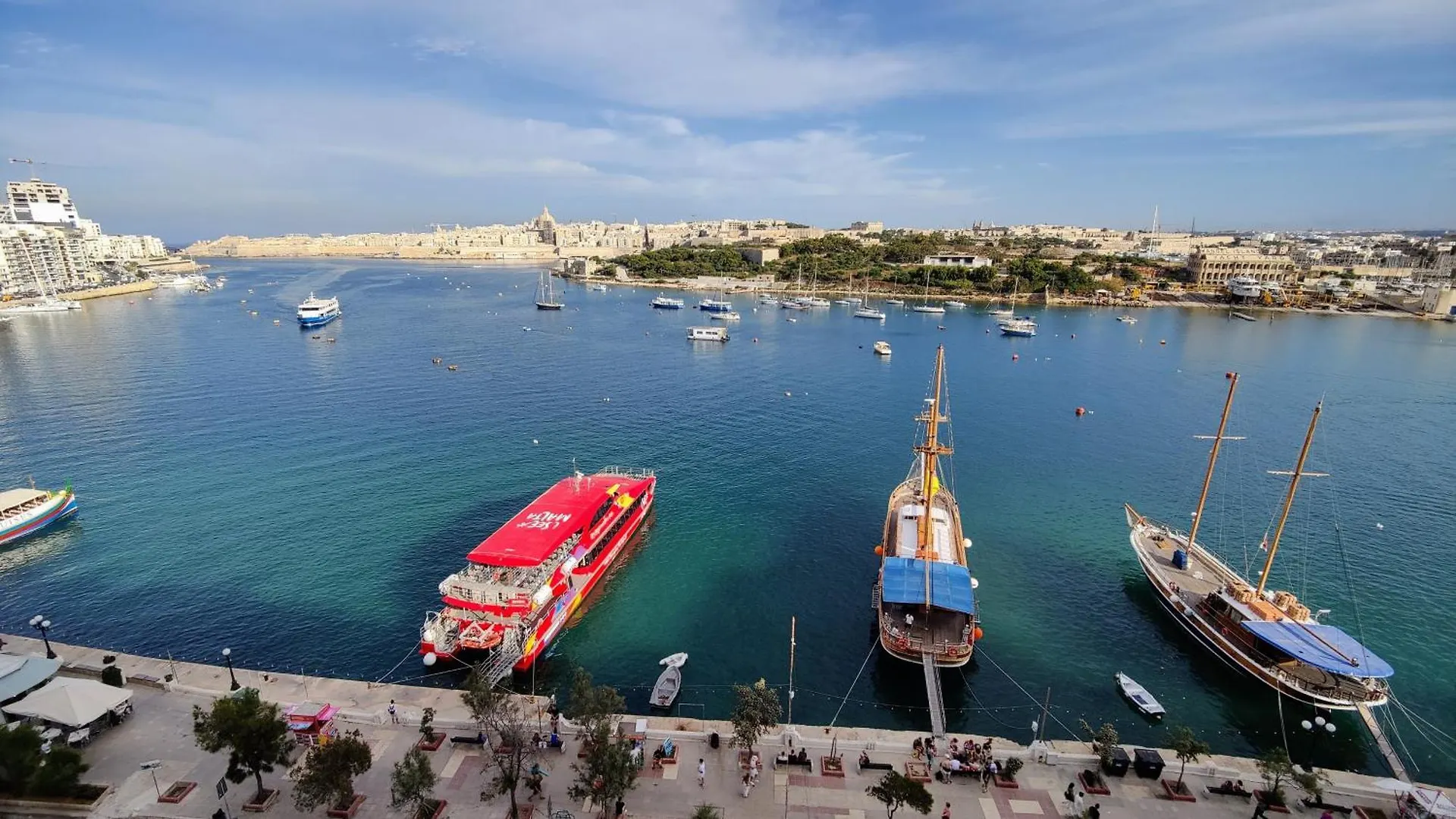 Magic Sea Views& Jacuzzi Holiday Apartment Sliema Malta