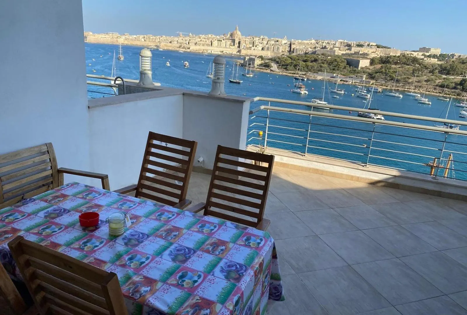 Magic Sea Views& Jacuzzi Holiday Apartment Sliema