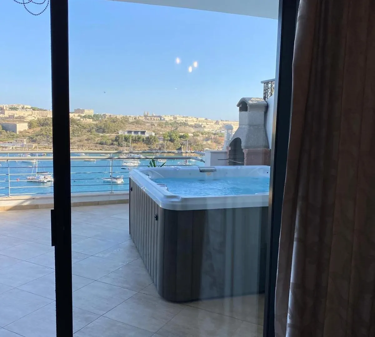 Magic Sea Views& Jacuzzi Holiday Apartment Sliema
