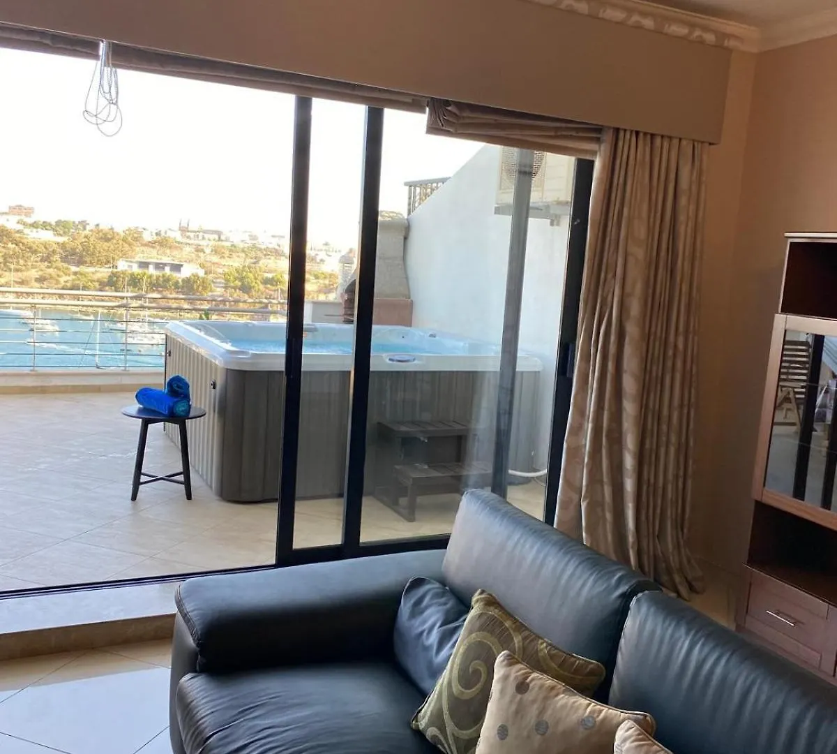Magic Sea Views& Jacuzzi Holiday Apartment Sliema