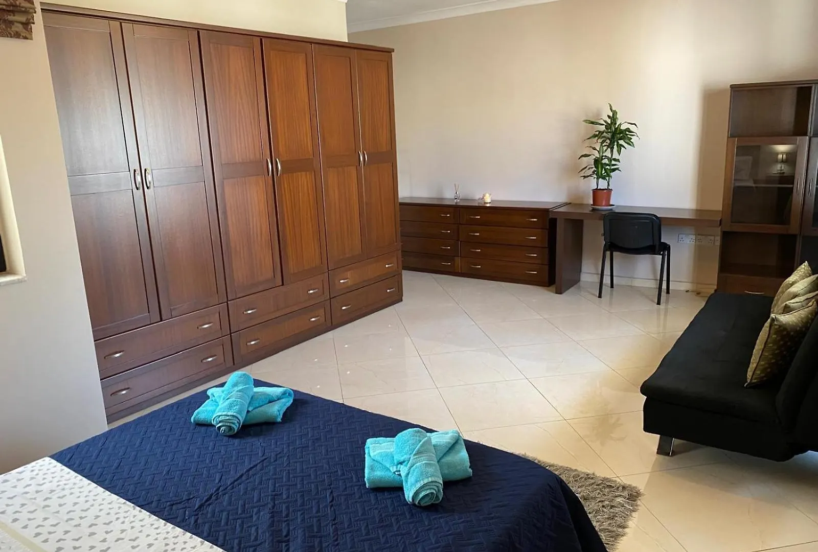 Magic Sea Views& Jacuzzi Holiday Apartment Sliema