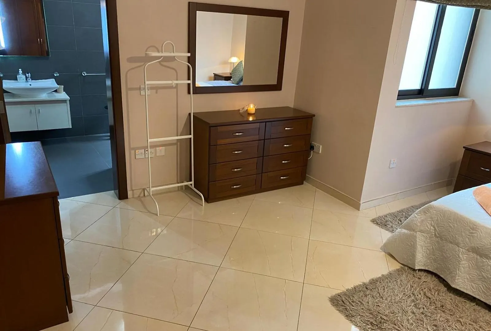 Magic Sea Views& Jacuzzi Holiday Apartment Sliema